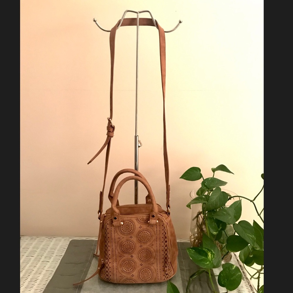 Francesca’s Crossbody Bag